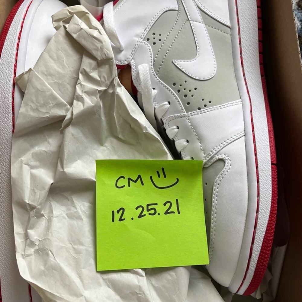 Brand new 
Air Jordan 1 retro 

Serious inquiries only

Thank you for looking!